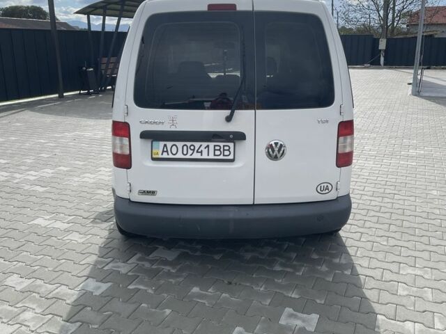 Белый Фольксваген Кадди, объемом двигателя 1.9 л и пробегом 350 тыс. км за 5700 $, фото 3 на Automoto.ua