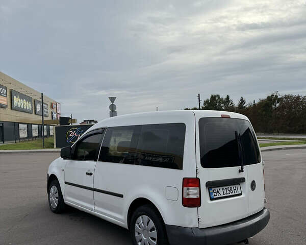 Белый Фольксваген Кадди, объемом двигателя 1.39 л и пробегом 420 тыс. км за 4700 $, фото 5 на Automoto.ua