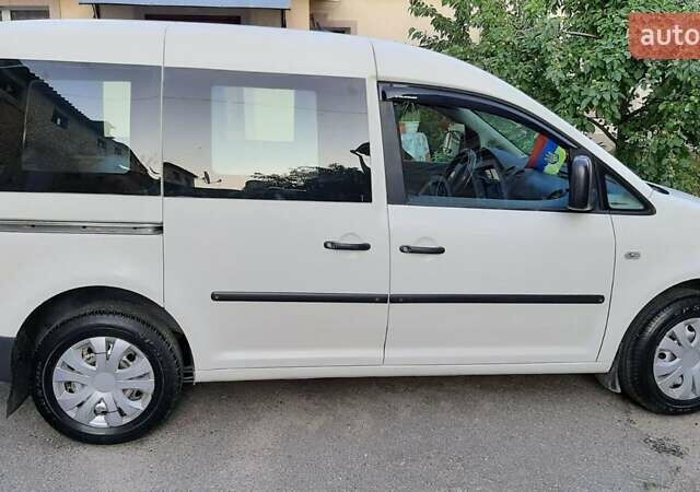 Белый Фольксваген Кадди, объемом двигателя 1.9 л и пробегом 400 тыс. км за 4800 $, фото 4 на Automoto.ua