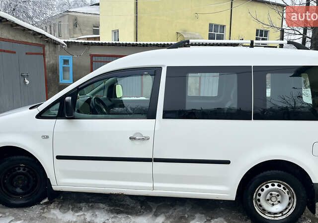 Белый Фольксваген Кадди, объемом двигателя 1.9 л и пробегом 266 тыс. км за 5000 $, фото 2 на Automoto.ua