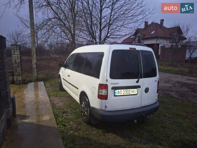 Белый Фольксваген Кадди, объемом двигателя 1.9 л и пробегом 420 тыс. км за 4000 $, фото 3 на Automoto.ua