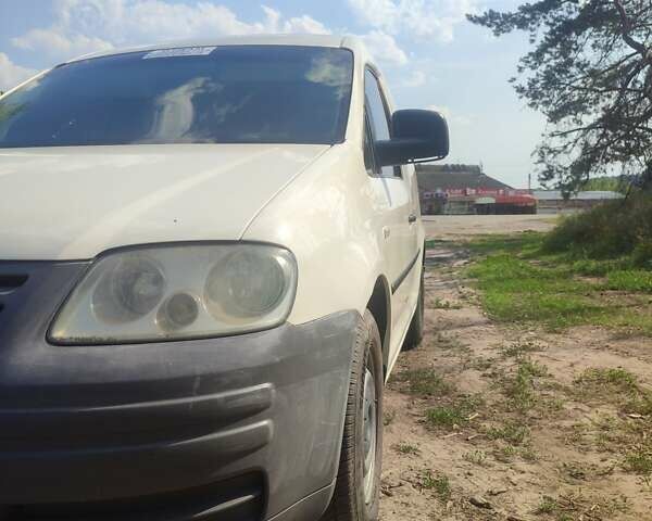 Белый Фольксваген Кадди, объемом двигателя 2 л и пробегом 300 тыс. км за 4300 $, фото 4 на Automoto.ua