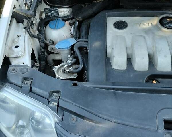 Білий Фольксваген Кадді, об'ємом двигуна 1.9 л та пробігом 377 тис. км за 5300 $, фото 6 на Automoto.ua