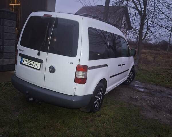 Белый Фольксваген Кадди, объемом двигателя 1.9 л и пробегом 420 тыс. км за 4000 $, фото 2 на Automoto.ua