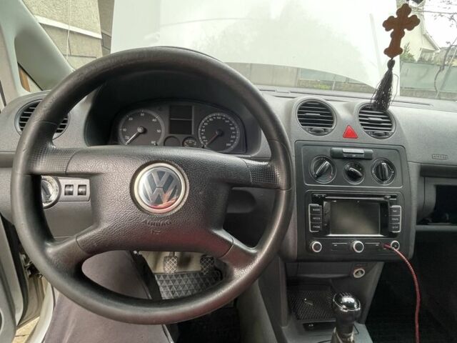 Белый Фольксваген Кадди, объемом двигателя 1.9 л и пробегом 350 тыс. км за 5700 $, фото 5 на Automoto.ua