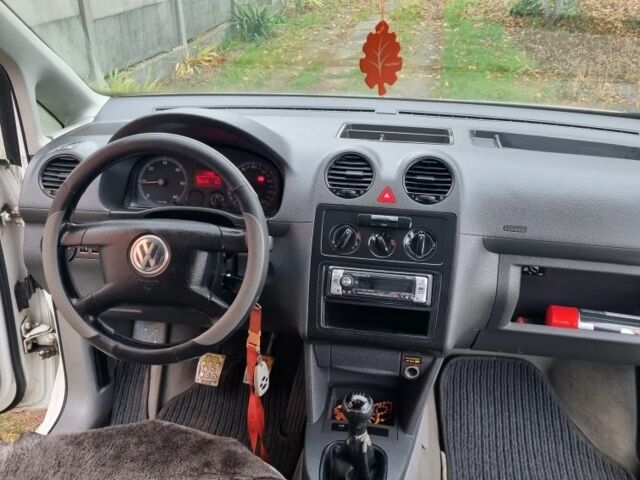 Білий Фольксваген Кадді, об'ємом двигуна 2 л та пробігом 165 тис. км за 6200 $, фото 2 на Automoto.ua