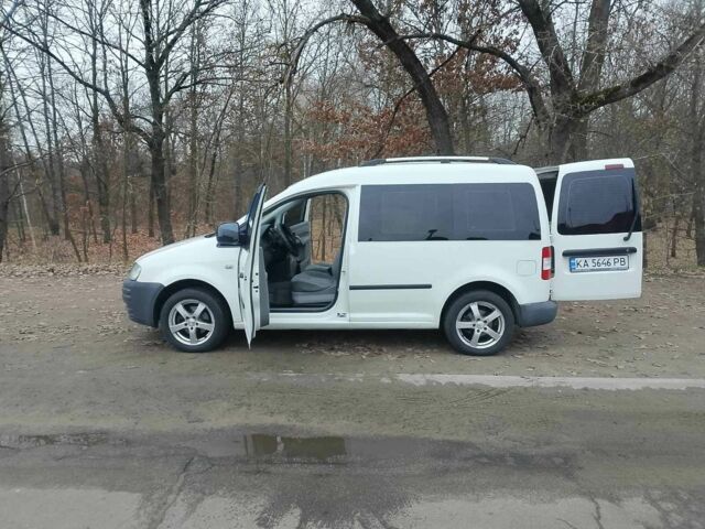 Белый Фольксваген Кадди, объемом двигателя 2 л и пробегом 324 тыс. км за 4999 $, фото 19 на Automoto.ua