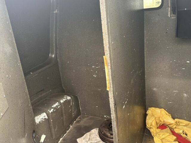 Белый Фольксваген Кадди, объемом двигателя 1.9 л и пробегом 3 тыс. км за 3300 $, фото 4 на Automoto.ua