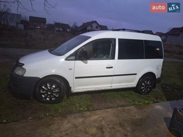 Белый Фольксваген Кадди, объемом двигателя 1.9 л и пробегом 420 тыс. км за 4000 $, фото 5 на Automoto.ua