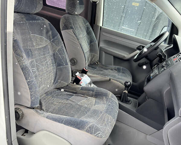 Білий Фольксваген Кадді, об'ємом двигуна 2 л та пробігом 385 тис. км за 4700 $, фото 21 на Automoto.ua