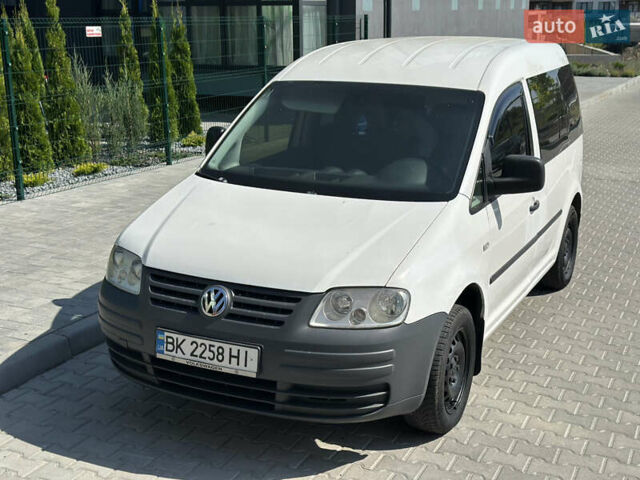 Білий Фольксваген Кадді, об'ємом двигуна 1.39 л та пробігом 390 тис. км за 3700 $, фото 1 на Automoto.ua