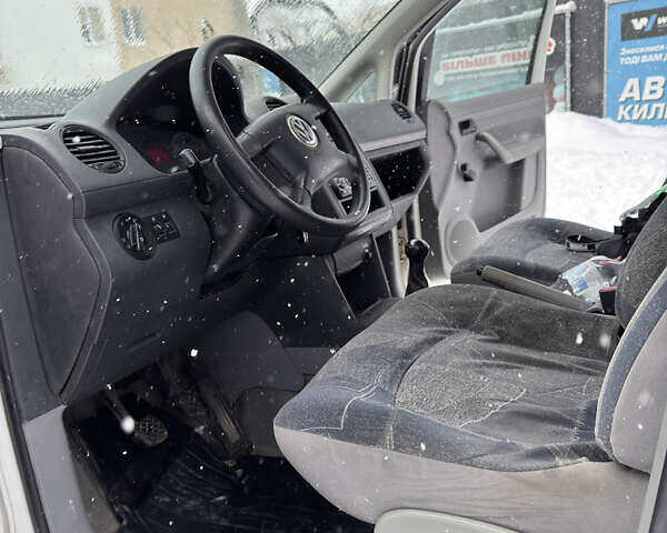 Білий Фольксваген Кадді, об'ємом двигуна 2 л та пробігом 385 тис. км за 4700 $, фото 18 на Automoto.ua