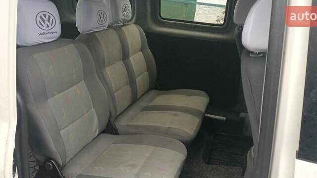 Белый Фольксваген Кадди, объемом двигателя 2 л и пробегом 260 тыс. км за 5299 $, фото 1 на Automoto.ua