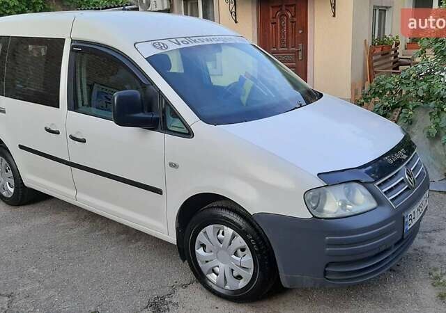 Белый Фольксваген Кадди, объемом двигателя 1.9 л и пробегом 400 тыс. км за 4800 $, фото 1 на Automoto.ua