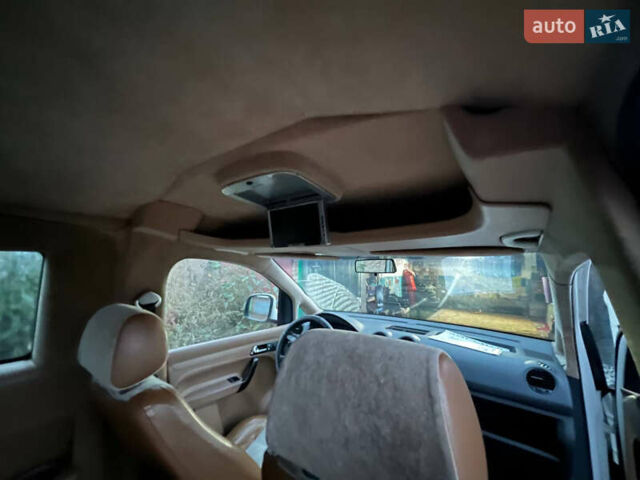 Белый Фольксваген Кадди, объемом двигателя 1.97 л и пробегом 399 тыс. км за 4000 $, фото 7 на Automoto.ua