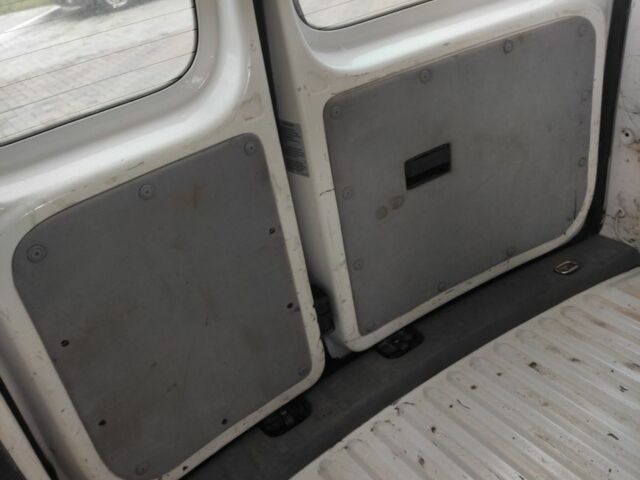 Білий Фольксваген Кадді, об'ємом двигуна 2 л та пробігом 500 тис. км за 3200 $, фото 8 на Automoto.ua