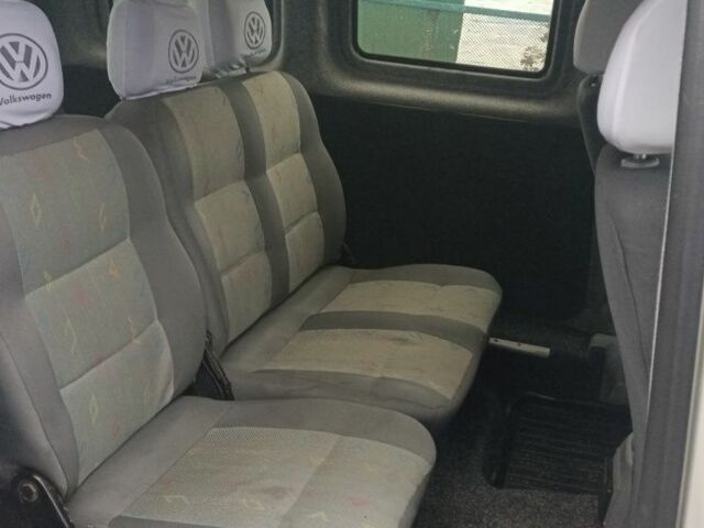 Белый Фольксваген Кадди, объемом двигателя 2 л и пробегом 260 тыс. км за 5299 $, фото 2 на Automoto.ua