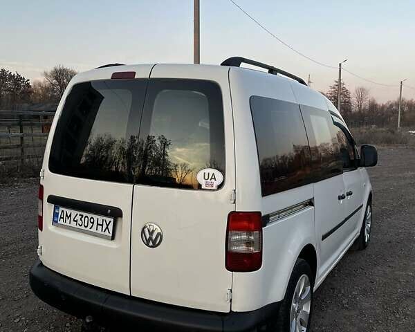 Білий Фольксваген Кадді, об'ємом двигуна 2 л та пробігом 303 тис. км за 4300 $, фото 2 на Automoto.ua