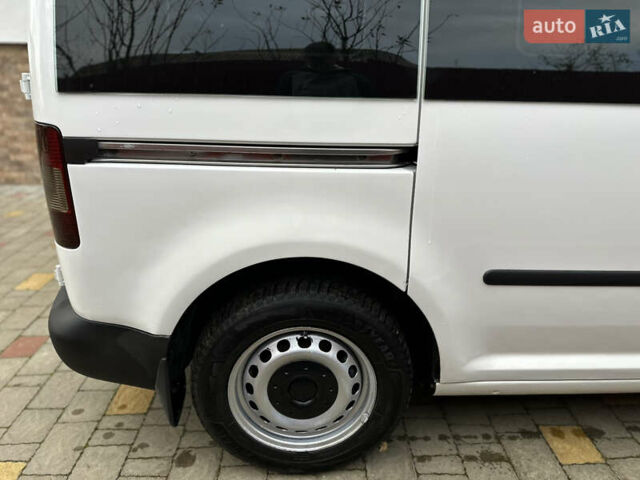 Белый Фольксваген Кадди, объемом двигателя 1.9 л и пробегом 360 тыс. км за 5200 $, фото 19 на Automoto.ua