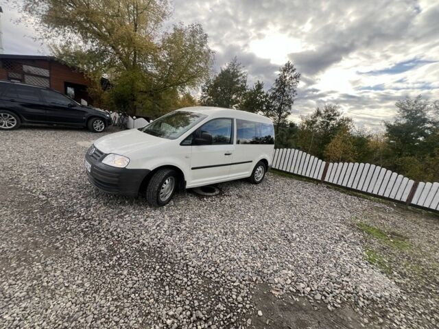 Белый Фольксваген Кадди, объемом двигателя 2 л и пробегом 270 тыс. км за 3900 $, фото 9 на Automoto.ua