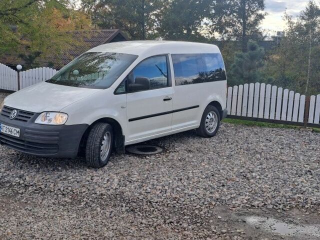 Белый Фольксваген Кадди, объемом двигателя 2 л и пробегом 270 тыс. км за 3900 $, фото 11 на Automoto.ua