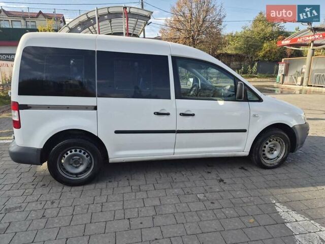 Белый Фольксваген Кадди, объемом двигателя 2 л и пробегом 313 тыс. км за 4700 $, фото 9 на Automoto.ua