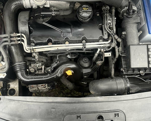 Белый Фольксваген Кадди, объемом двигателя 1.9 л и пробегом 400 тыс. км за 5400 $, фото 4 на Automoto.ua