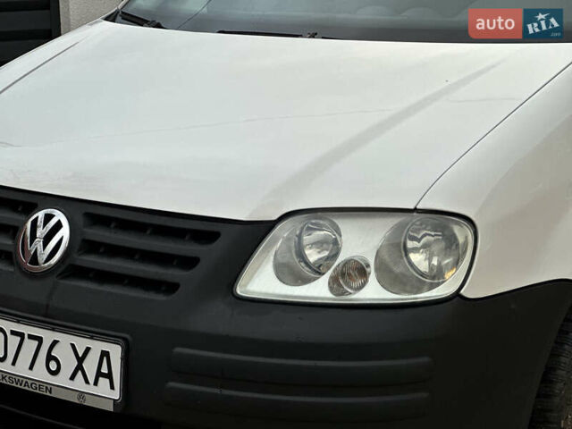 Белый Фольксваген Кадди, объемом двигателя 1.9 л и пробегом 360 тыс. км за 5200 $, фото 4 на Automoto.ua