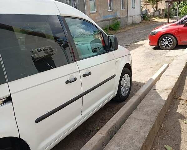 Білий Фольксваген Кадді, об'ємом двигуна 2 л та пробігом 232 тис. км за 6000 $, фото 4 на Automoto.ua