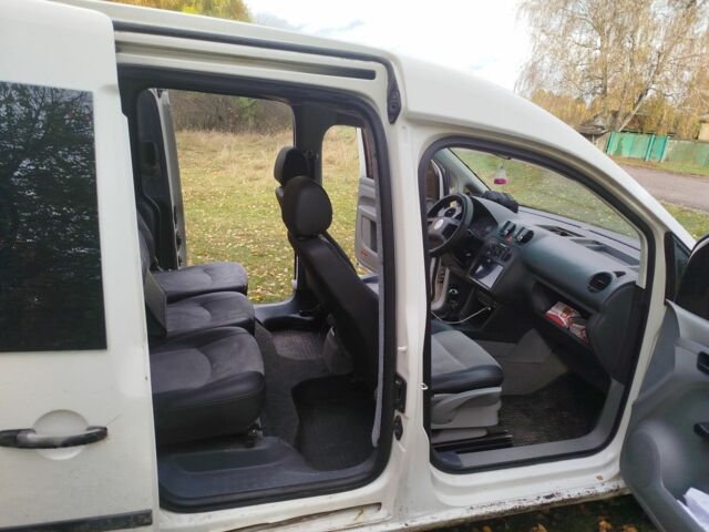 Белый Фольксваген Кадди, объемом двигателя 1.9 л и пробегом 385 тыс. км за 4500 $, фото 6 на Automoto.ua