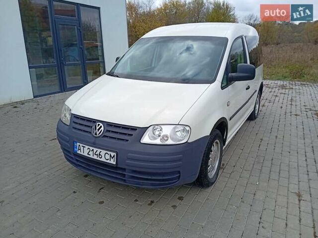Белый Фольксваген Кадди, объемом двигателя 1.97 л и пробегом 296 тыс. км за 4850 $, фото 2 на Automoto.ua