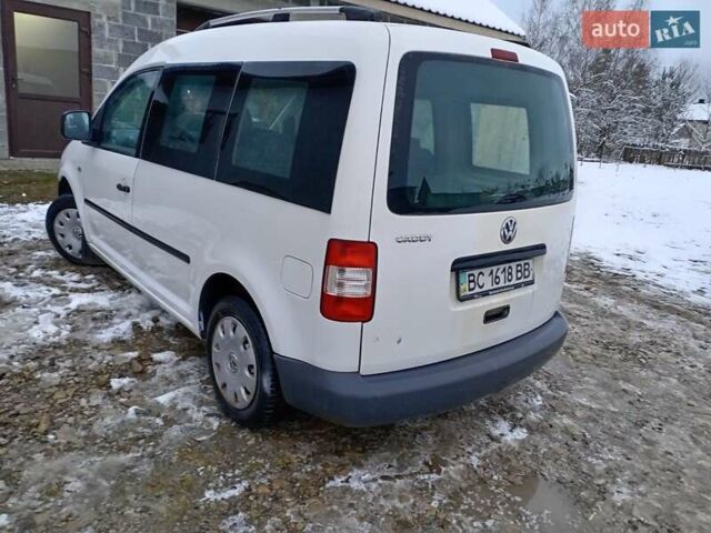 Белый Фольксваген Кадди, объемом двигателя 1.97 л и пробегом 335 тыс. км за 4200 $, фото 4 на Automoto.ua