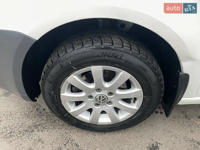 Білий Фольксваген Кадді, об'ємом двигуна 1.39 л та пробігом 219 тис. км за 5800 $, фото 43 на Automoto.ua