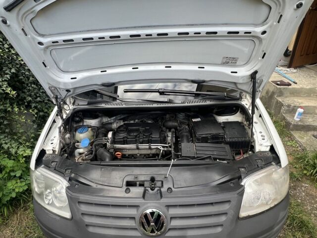 Белый Фольксваген Кадди, объемом двигателя 1.9 л и пробегом 309 тыс. км за 4200 $, фото 2 на Automoto.ua