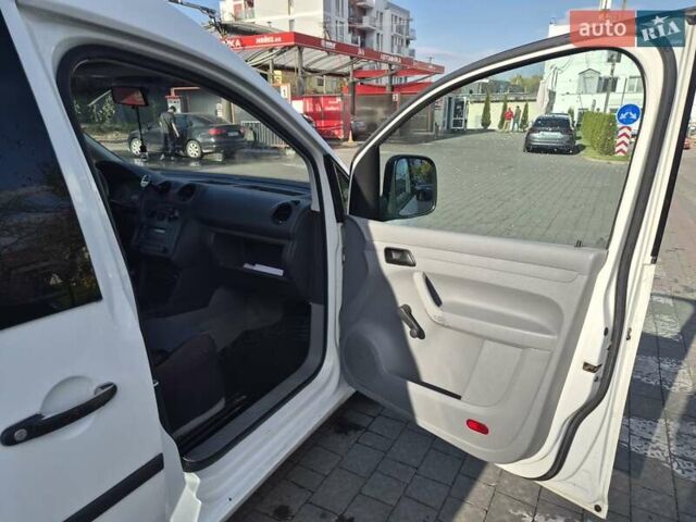 Белый Фольксваген Кадди, объемом двигателя 2 л и пробегом 313 тыс. км за 4700 $, фото 10 на Automoto.ua
