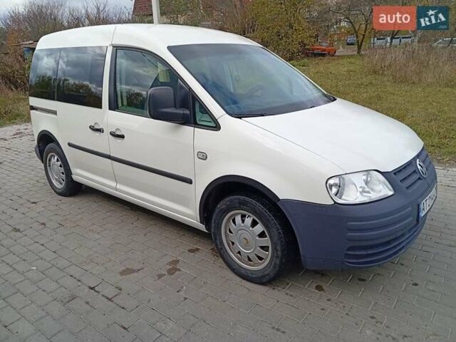 Белый Фольксваген Кадди, объемом двигателя 1.97 л и пробегом 296 тыс. км за 4850 $, фото 9 на Automoto.ua