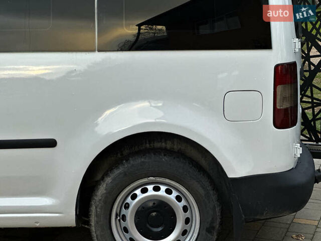Белый Фольксваген Кадди, объемом двигателя 1.9 л и пробегом 360 тыс. км за 5200 $, фото 18 на Automoto.ua