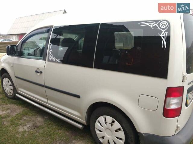 Білий Фольксваген Кадді, об'ємом двигуна 1.39 л та пробігом 33 тис. км за 3700 $, фото 2 на Automoto.ua