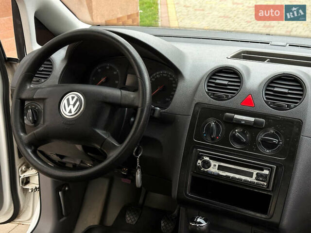Белый Фольксваген Кадди, объемом двигателя 1.9 л и пробегом 360 тыс. км за 5200 $, фото 22 на Automoto.ua
