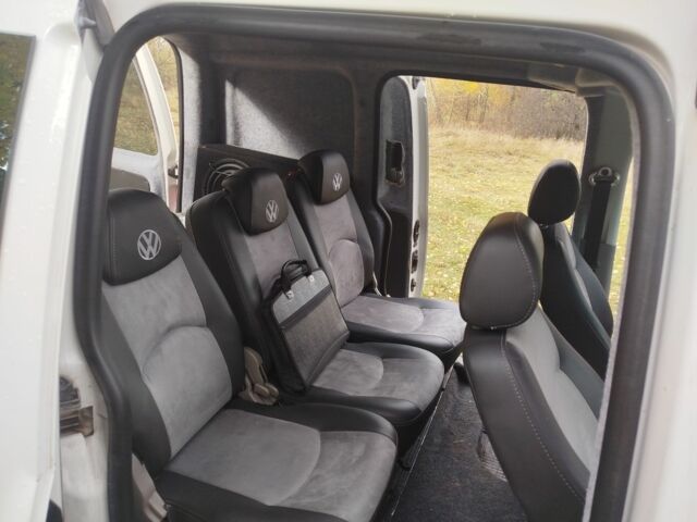 Белый Фольксваген Кадди, объемом двигателя 1.9 л и пробегом 385 тыс. км за 4500 $, фото 6 на Automoto.ua