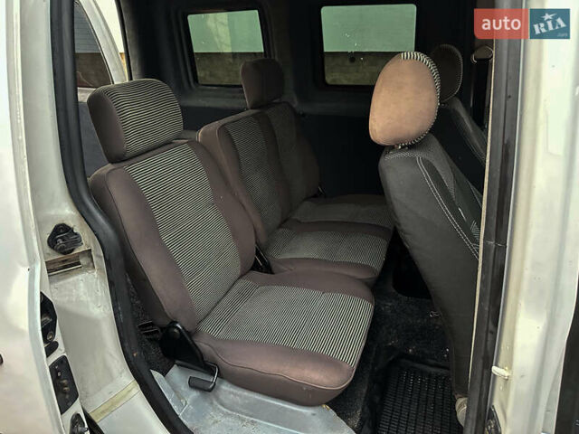 Белый Фольксваген Кадди, объемом двигателя 1.9 л и пробегом 360 тыс. км за 5200 $, фото 30 на Automoto.ua