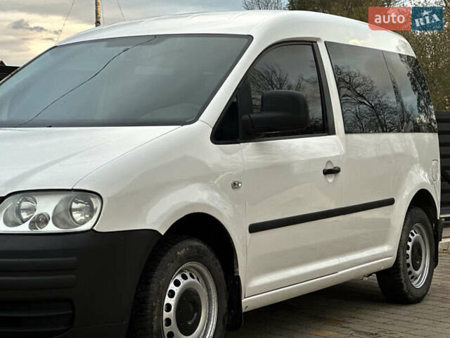 Белый Фольксваген Кадди, объемом двигателя 1.9 л и пробегом 360 тыс. км за 5200 $, фото 2 на Automoto.ua