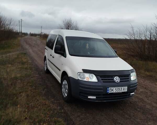 Білий Фольксваген Кадді, об'ємом двигуна 2 л та пробігом 316 тис. км за 6000 $, фото 1 на Automoto.ua