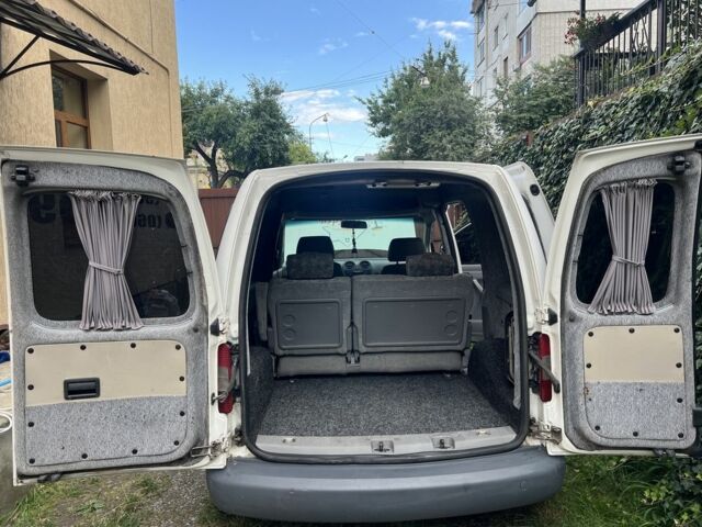 Белый Фольксваген Кадди, объемом двигателя 1.9 л и пробегом 309 тыс. км за 4200 $, фото 1 на Automoto.ua