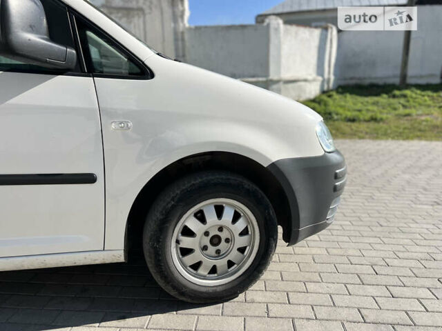 Білий Фольксваген Кадді, об'ємом двигуна 1.97 л та пробігом 326 тис. км за 4500 $, фото 4 на Automoto.ua