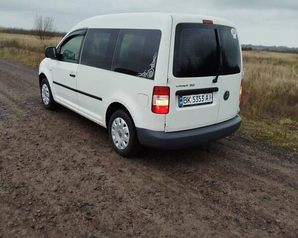 Білий Фольксваген Кадді, об'ємом двигуна 2 л та пробігом 316 тис. км за 6000 $, фото 2 на Automoto.ua
