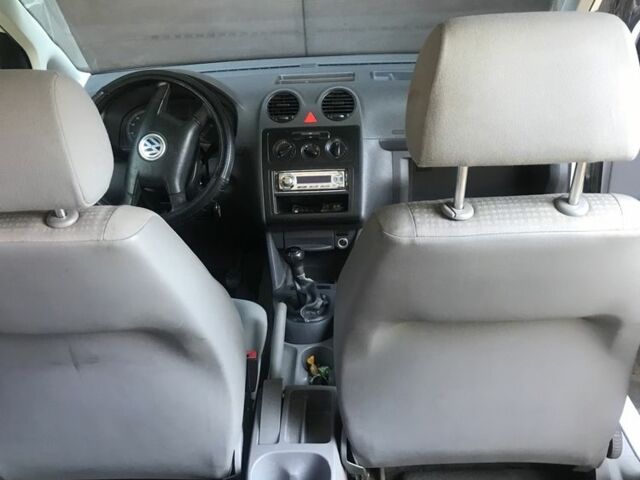 Белый Фольксваген Кадди, объемом двигателя 1.4 л и пробегом 215 тыс. км за 4651 $, фото 9 на Automoto.ua