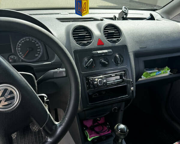 Белый Фольксваген Кадди, объемом двигателя 1.4 л и пробегом 388 тыс. км за 5100 $, фото 13 на Automoto.ua