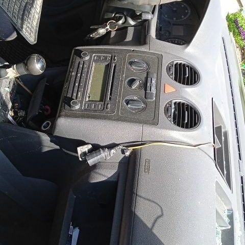 Белый Фольксваген Кадди, объемом двигателя 0 л и пробегом 350 тыс. км за 2400 $, фото 3 на Automoto.ua