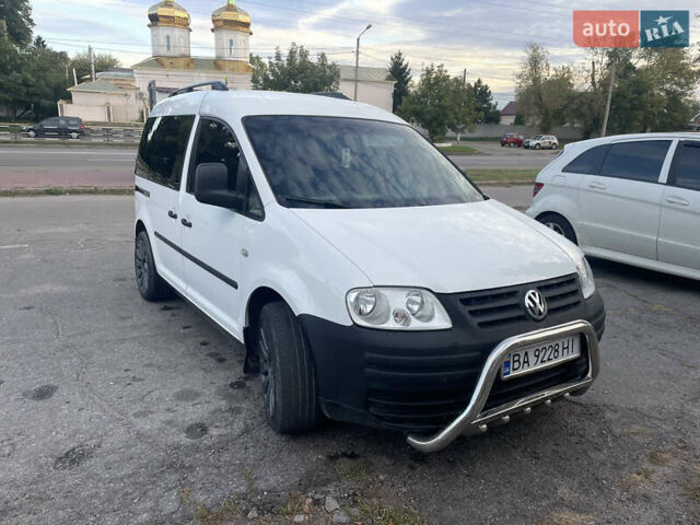 Белый Фольксваген Кадди, объемом двигателя 1.97 л и пробегом 220 тыс. км за 5500 $, фото 6 на Automoto.ua